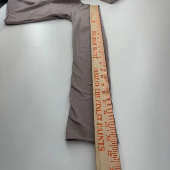 John Galt Womens Long Sleeve Scoop Neck Raw Hem Crop Top Mauve Taupe Size 2 - Picture 6 of 8